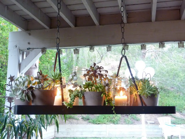 hanging-diy-outdoor-mason-jar-chandelier