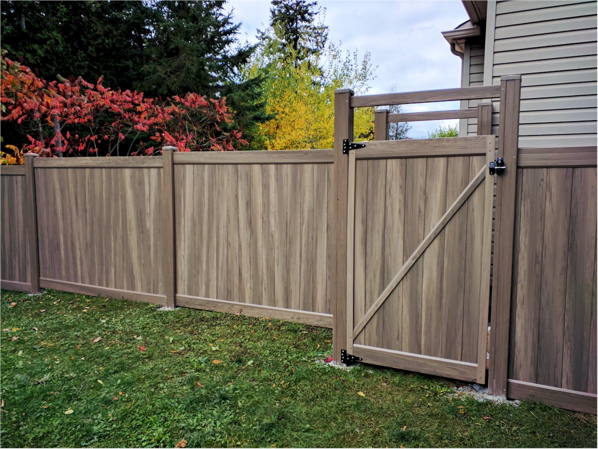 Capital Deck And Fence - PVC Fence
